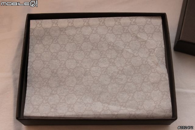 [開箱分享] Gucci 2010 iphone 最新手機皮套 頭暈暈腳軟軟 衝動入手開箱
