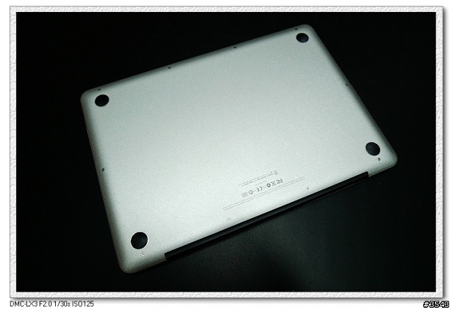 [分享]不要鞭我~Macbook Pro 2.4G 絲娟膜分享