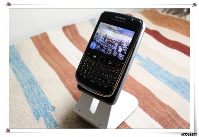 [開箱]BOLD 9700入手+LUXA2 H2手機支架+iTech FM藍芽耳機
