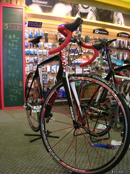 或許是今年最後一台的GIANT  TCR ADVANCED SL 1 ISP(ML)