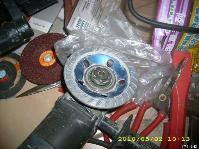 樓梯面牆壁壁癌DIY之現在完成式