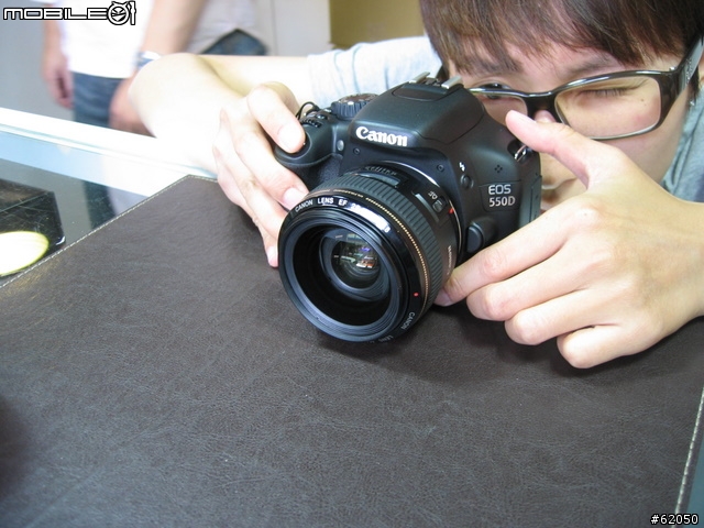 我左思右想的小女友 Canon 550D