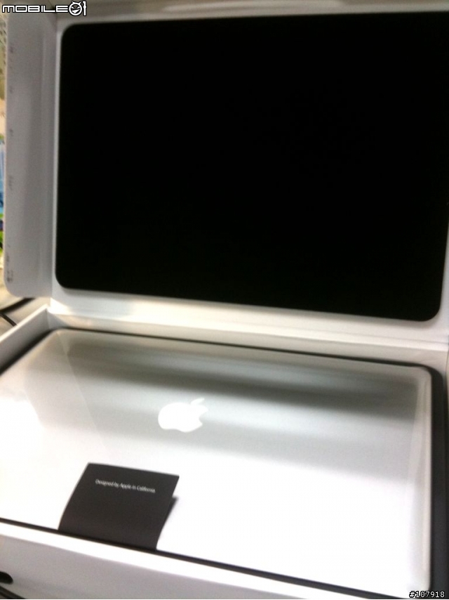 2010 New 15" MacBook Pro i7 + 128 SSD 與配件測試