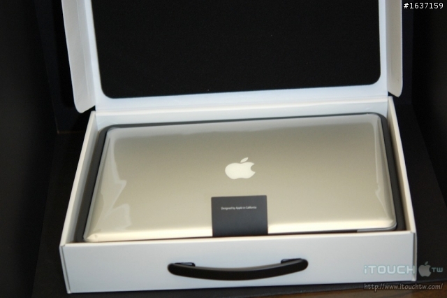[分享]開箱文-MacBook Pro 15" i7 霧面螢幕