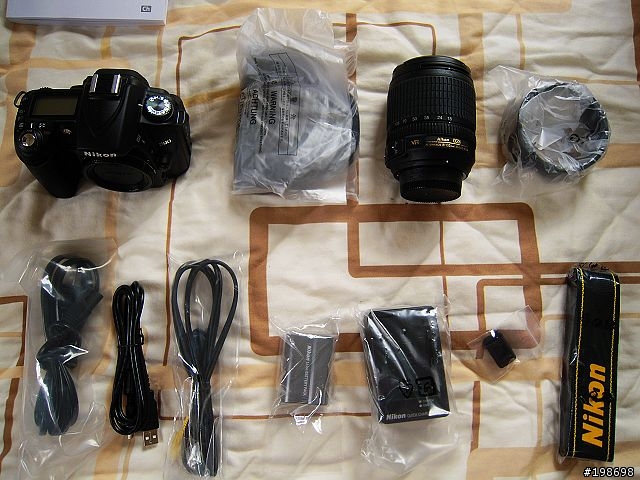 考慮了好久...我也加入Nikon D90 了...