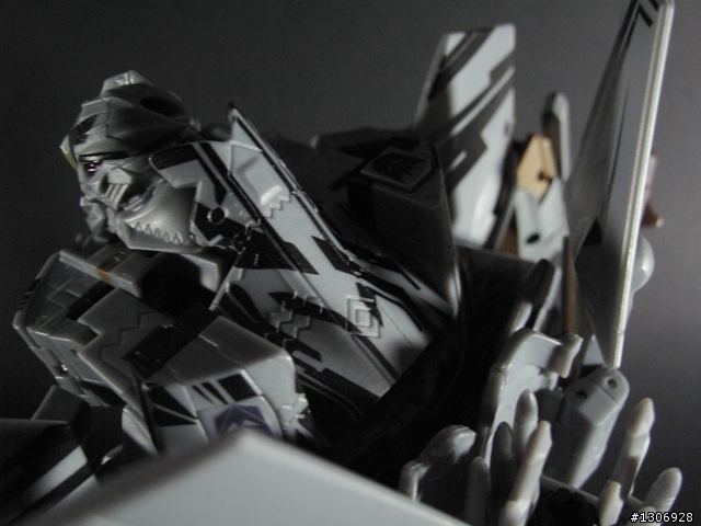 [開箱] 變型金剛 ROTF Leader Class STARSCREAM 領袖級 天王星 ~玩具分享~