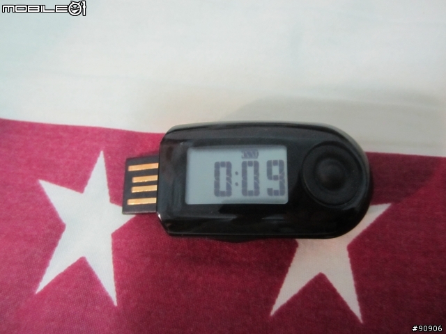 有勾勾的私人訓練家  Nike Sports band [開箱]