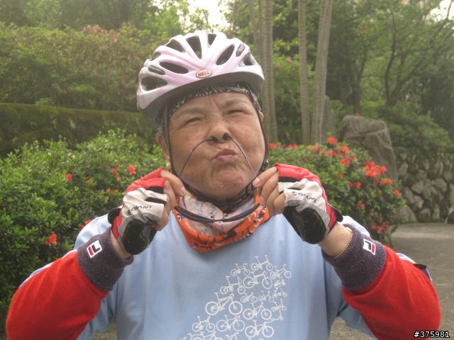 加起來共120歲的親子協力車