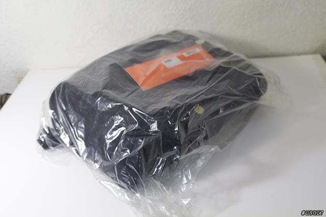 [分享]我的MBP17"的新家～Booq-Boa Squeeze