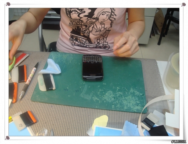 [開箱]BOLD 9700入手+LUXA2 H2手機支架+iTech FM藍芽耳機