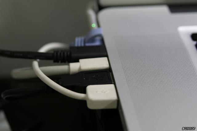 [開箱文]台灣版MBP17"+I7+霧面+500G-7200RPM
