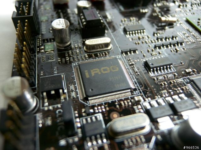 火紅大軍來襲!!ASUS ROG Crosshair IV Formula 開箱測試