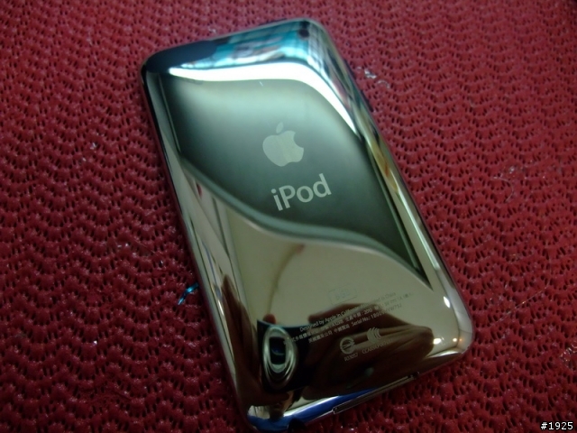 iPod touch包膜照分享(透明卡夢)