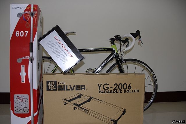 MERIDA 2009 SCULTURA 909-EVO 開箱拉+SIHMANO 熱朔鞋+頂天立地架