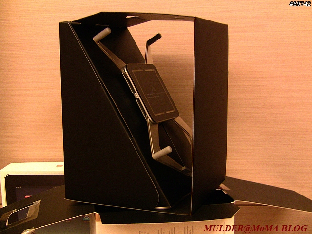[MoMo桑分享] LUXA2 H4 Holder:iPad 最棒的iPad桌上立架/支架 !!