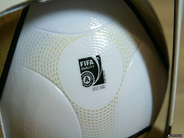 【分享】2010世界盃足球賽  Official Match Ball of The Final