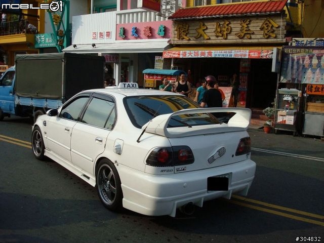 [遊記]遲來的遊記-2010.4.3~4-墾丁愛派網比基尼派電音派對(圖超多)