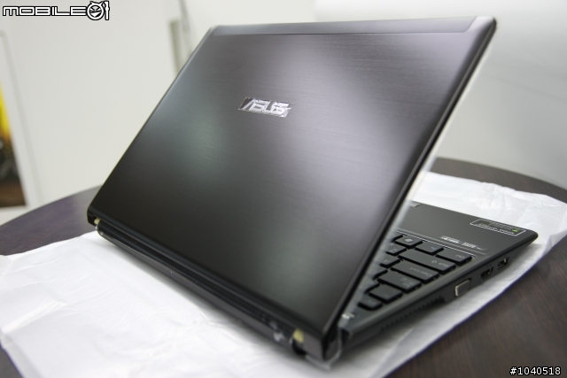 極具商務味的ASUS UL30JT簡單開箱