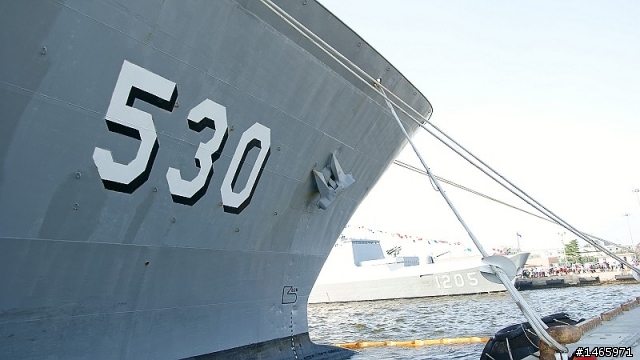 乘長風~破巨浪~我海軍~勇向前航......海軍敦睦艦在安平商港!!!
