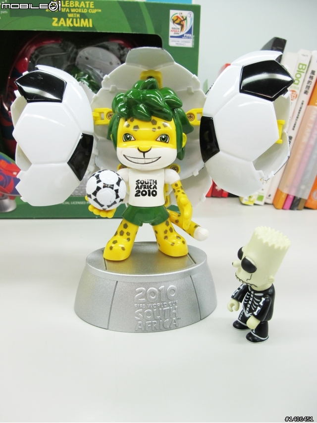 [開箱]世界盃FIFA變形公仔 分享文