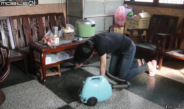 [開箱] iClebo Plus a 機器人吸塵器－母親節的禮物