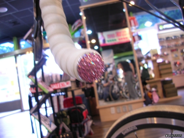 〔愛現］Bling-Bling風–Ostarts安全帽貼鑽啦！