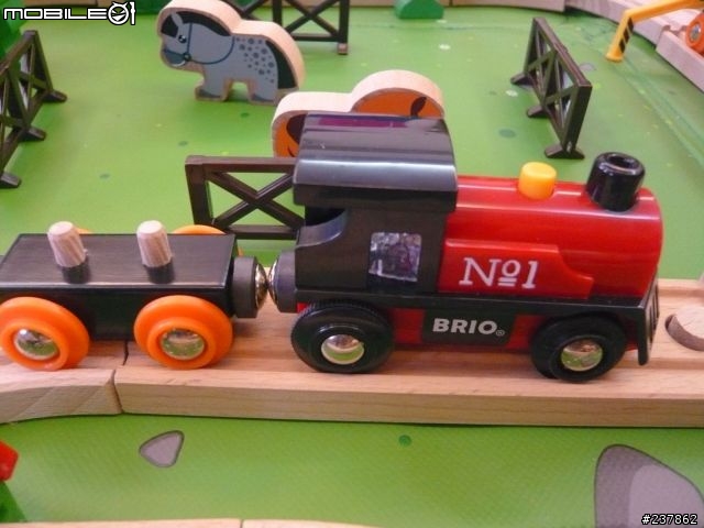 [開箱] 來自瑞典的 BRIO 小火車