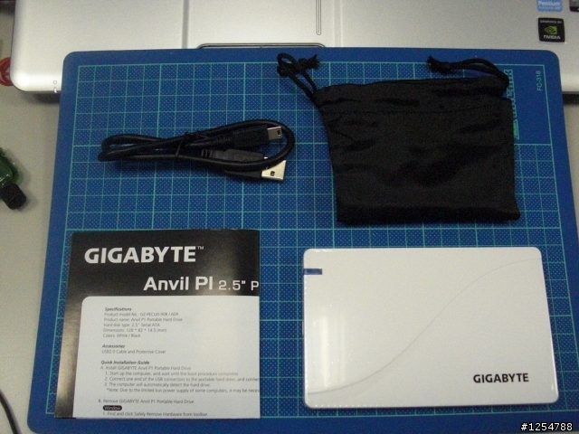[新手不專業開箱]GIGABYTE Anvil PI GZ-PM640-W0R 2.5吋 640G 外接硬碟