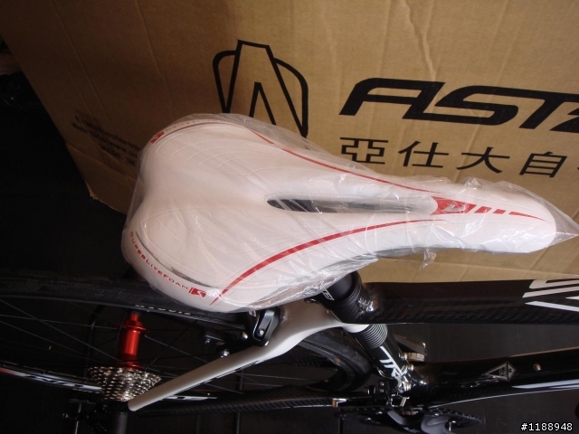 [半開箱] 西班牙RTS TTR6 黑白車架 超值公路車簡易開箱