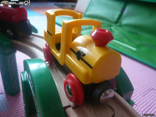 [開箱] 來自瑞典的 BRIO 小火車
