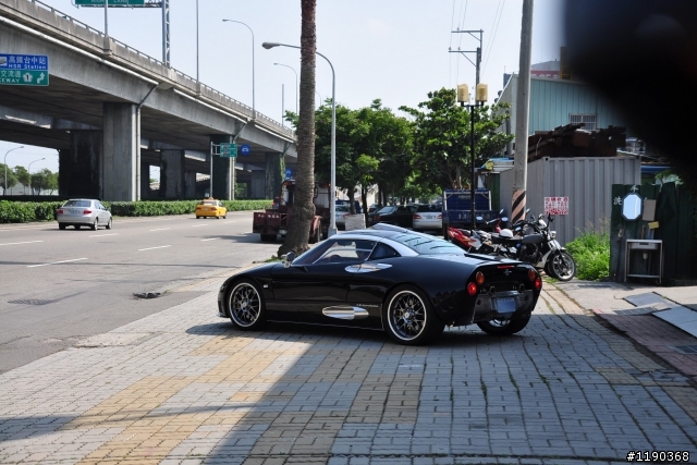 全台唯一跑車~~~再度現身!