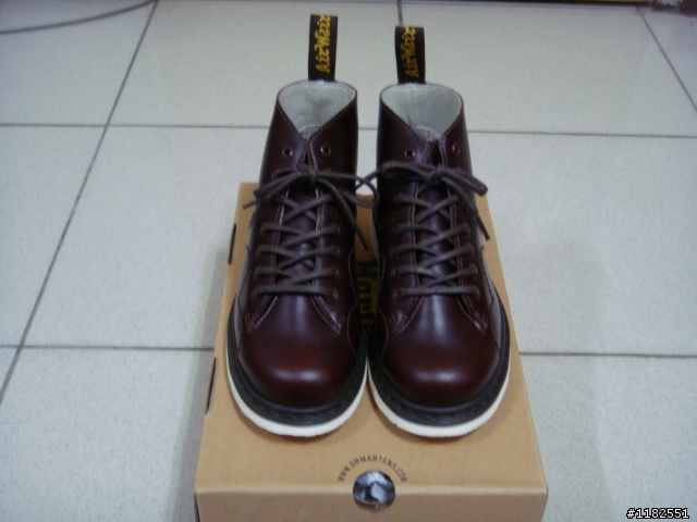 DR.MARTENS PHILIP 7孔靴+timberland經典雙眼帆船鞋(開箱分享.....圖多)