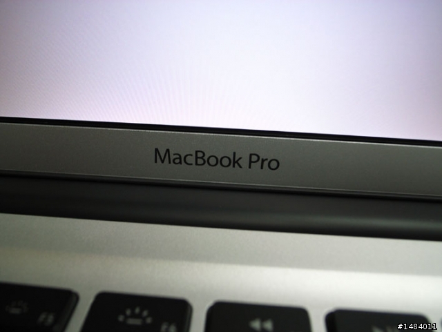 霧面MBP 15" 2.4GHz開箱