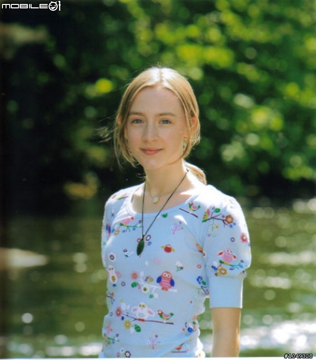 介紹好萊塢藍眼小美女Saoirse Ronan ！(蘇西的世界)女主角