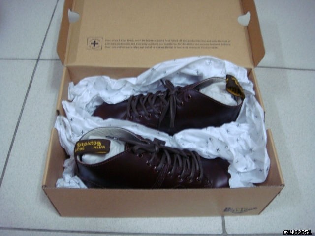 DR.MARTENS PHILIP 7孔靴+timberland經典雙眼帆船鞋(開箱分享.....圖多)