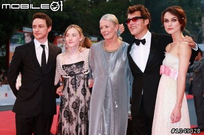 介紹好萊塢藍眼小美女Saoirse Ronan ！(蘇西的世界)女主角
