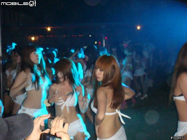 [遊記]遲來的遊記-2010.4.3~4-墾丁愛派網比基尼派電音派對(圖超多)