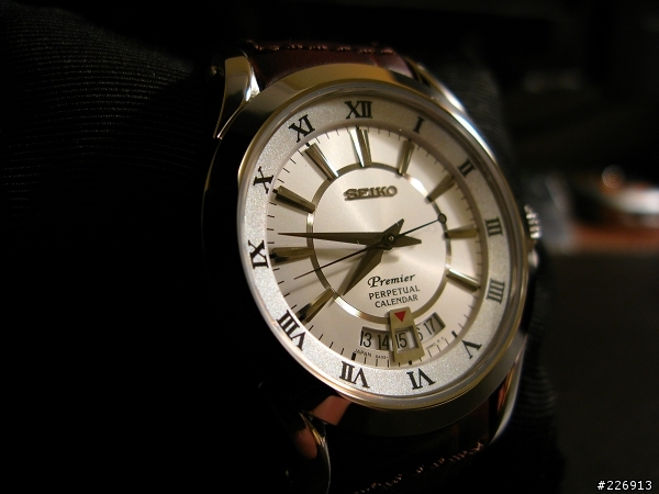 (分享)SEIKO Premier 經典萬年曆 SNQ105J1 皮帶款