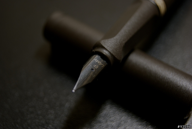 『驚喜開箱』LAMY safari 鋼筆 （新增實寫照）