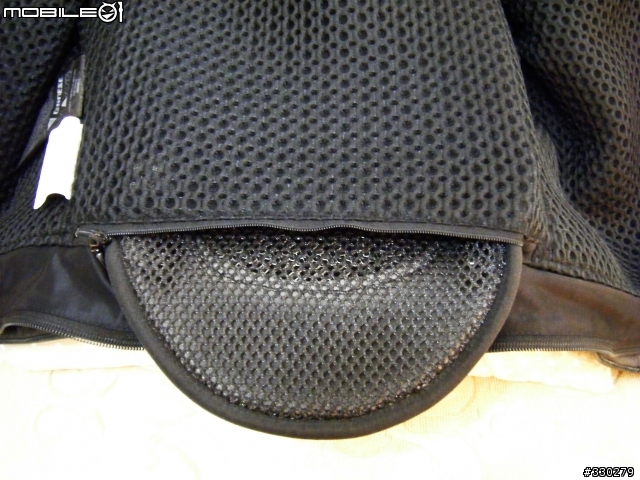 [分享]半路殺出的程咬金DAINESE G. NEWSAN PELLE NEW ESTIV(6/16更新)