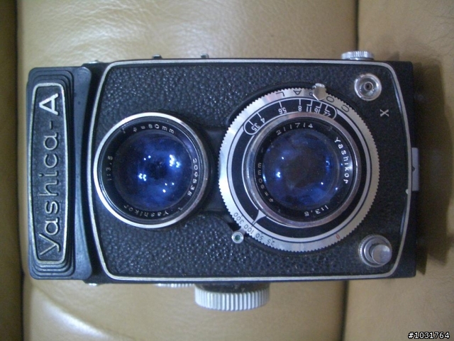 遲了約45年的開箱文  YASHICA-A