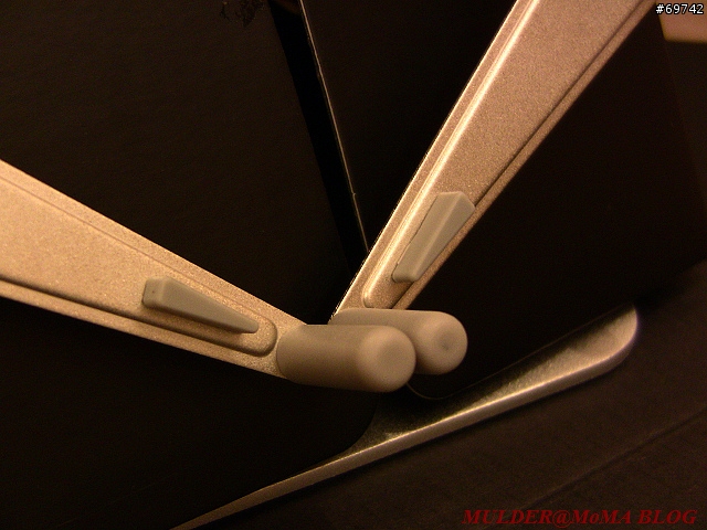 [MoMo桑分享] LUXA2 H4 Holder:iPad 最棒的iPad桌上立架/支架 !!