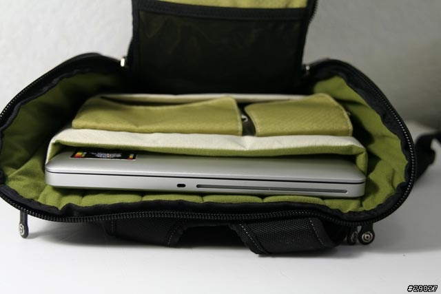 [分享]我的MBP17"的新家～Booq-Boa Squeeze
