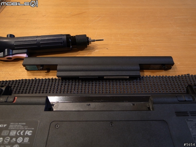[拆機]ACER 5745G 時尚條紋機!!
