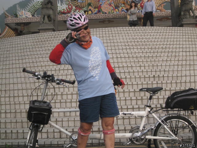 加起來共120歲的親子協力車