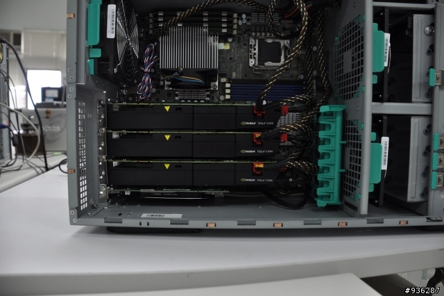 Tesla C2050 工作站開箱..