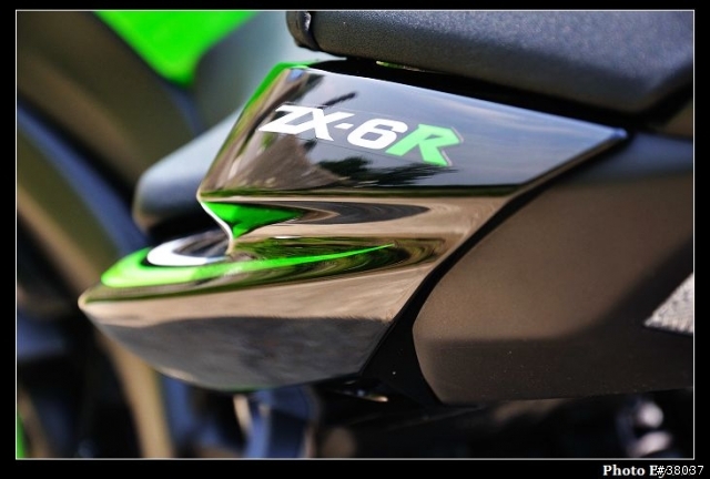 [開箱圖]2010 Kawasaki ZX6R