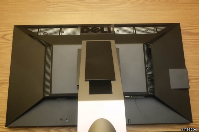 [開箱] DELL U2311H~ 6/2 持續補圖  6/1新增AL2032對照