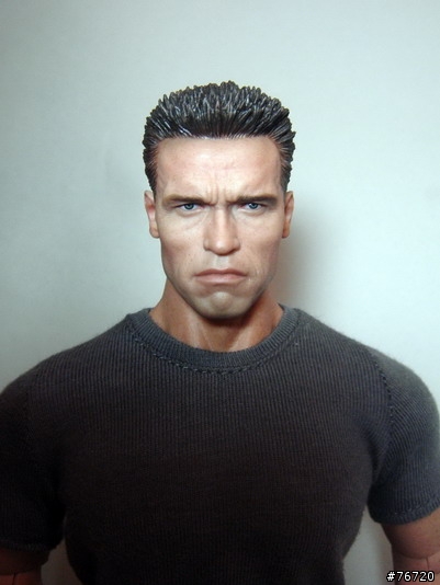 Hottoys 魔鬼終結者2  T-800 阿諾人偶 - 開箱分享