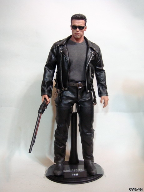 Hottoys 魔鬼終結者2  T-800 阿諾人偶 - 開箱分享